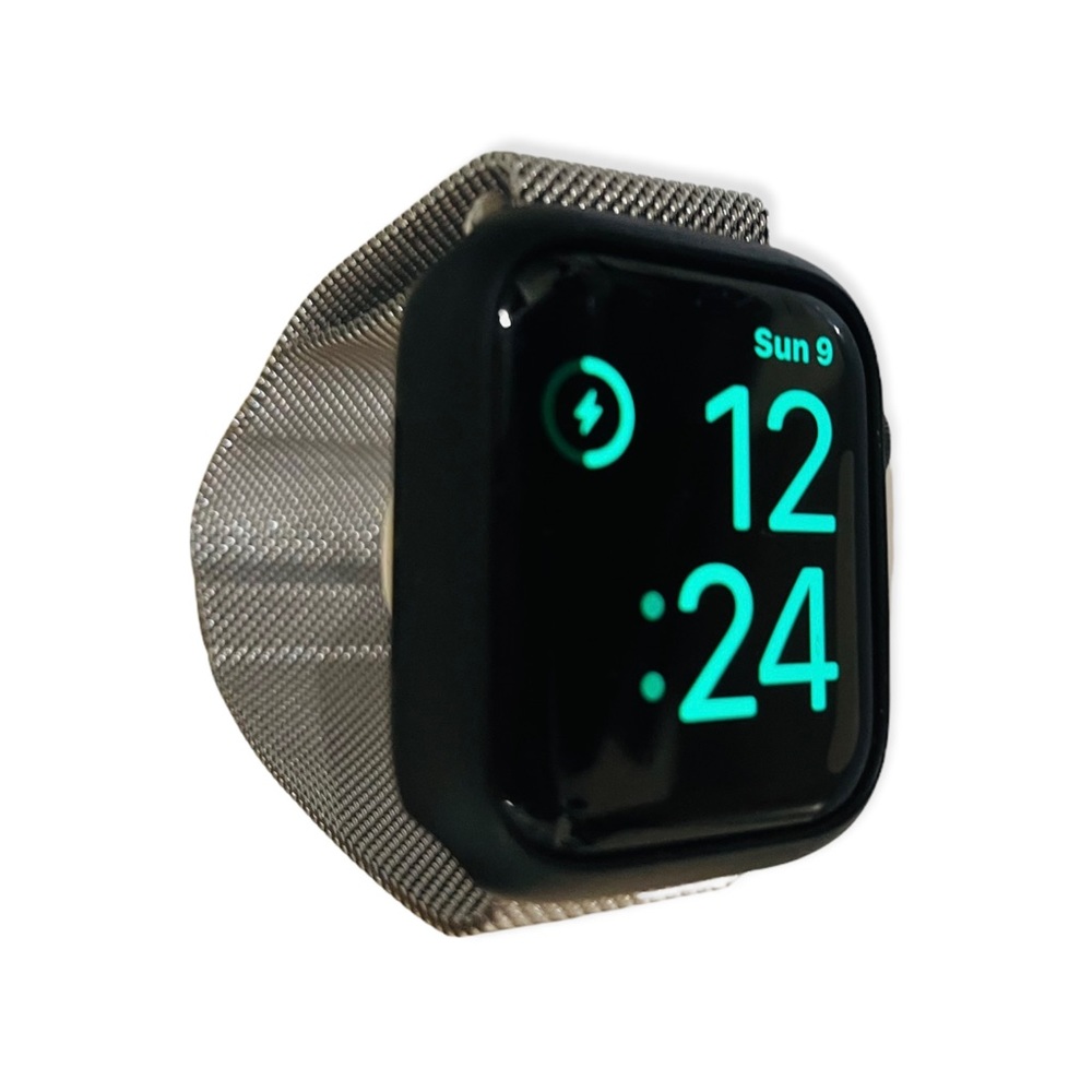I Watch Series 6, 44” aluminum with Zagg Protective Shield 6 Apple Bands incl.